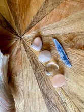 Load image into Gallery viewer, Mini crystal set, metaphysical healing properties, crystal grids