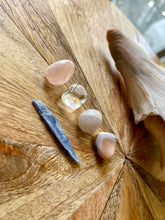 Load image into Gallery viewer, Mini crystal set, blue kyanite, mini crystals