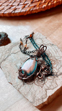 Load image into Gallery viewer, Golden Labradorite
