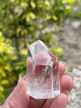 Load image into Gallery viewer, Quartz Point
