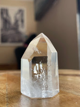 Load image into Gallery viewer, Quartz Point
